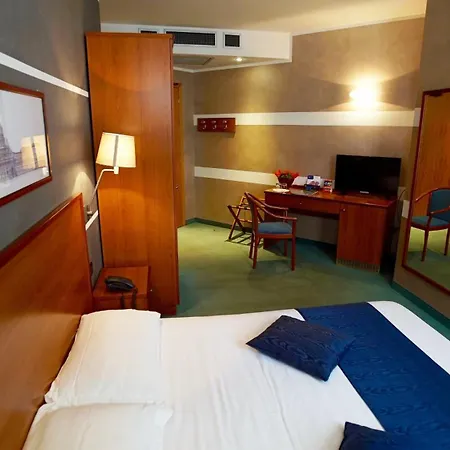 Classic Tulipano Hotel 3*